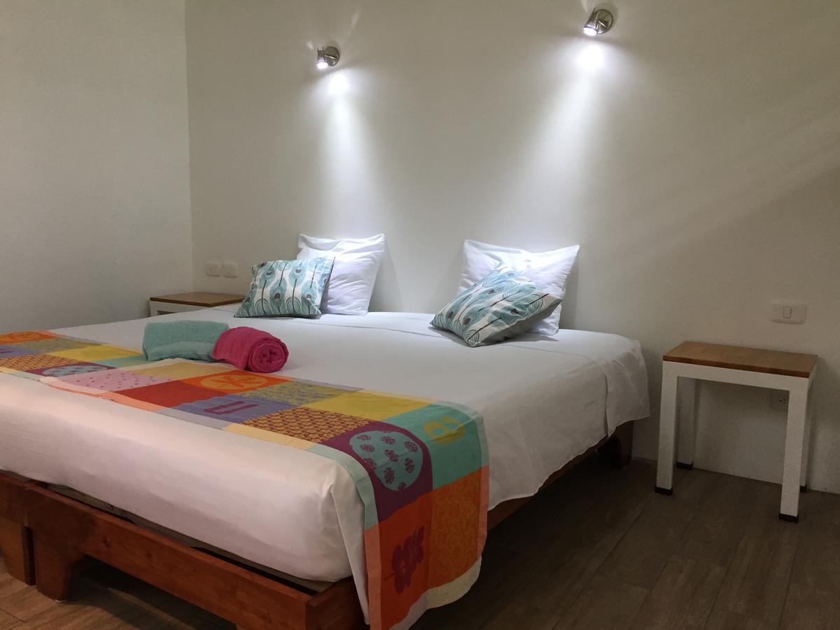 La Perlita Bed & Breakfast Jacó Eksteriør bilde