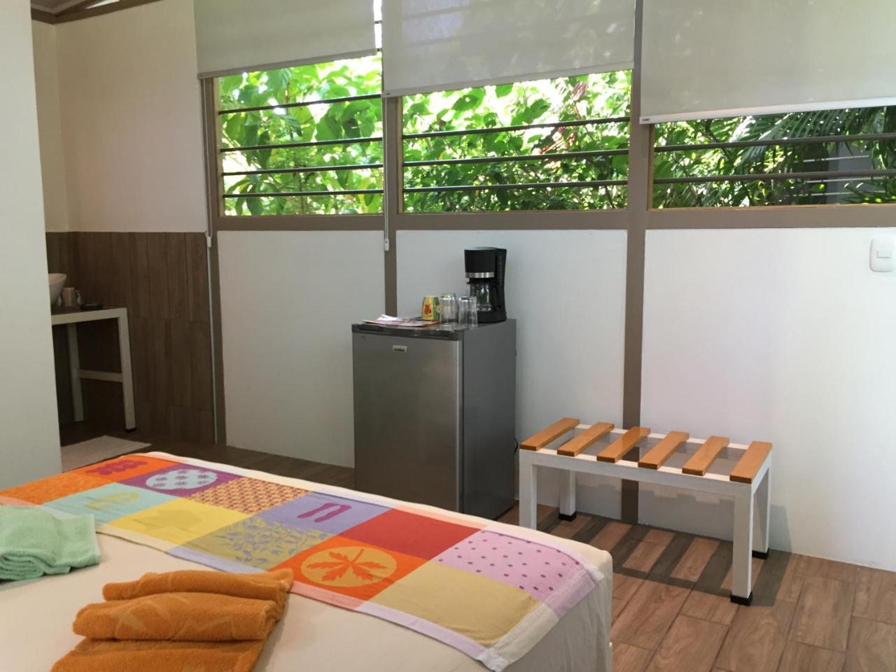 La Perlita Bed & Breakfast Jacó Eksteriør bilde