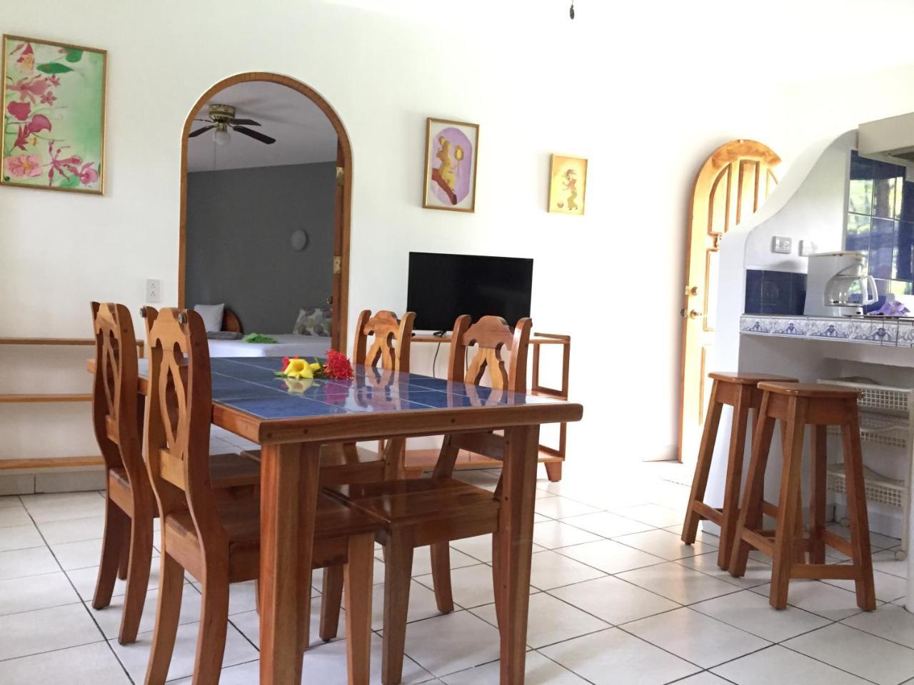 La Perlita Bed & Breakfast Jacó Eksteriør bilde