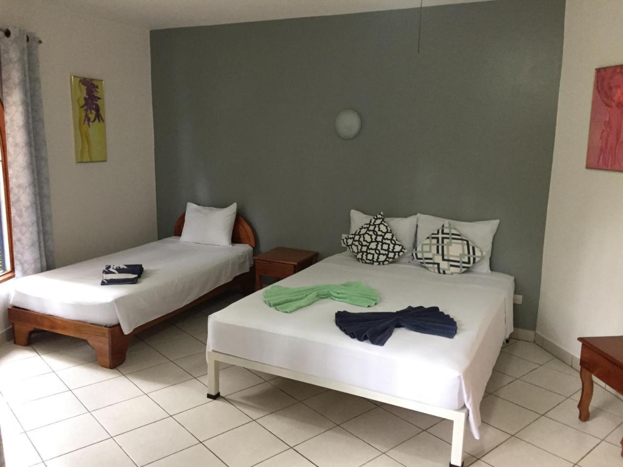 La Perlita Bed & Breakfast Jacó Eksteriør bilde