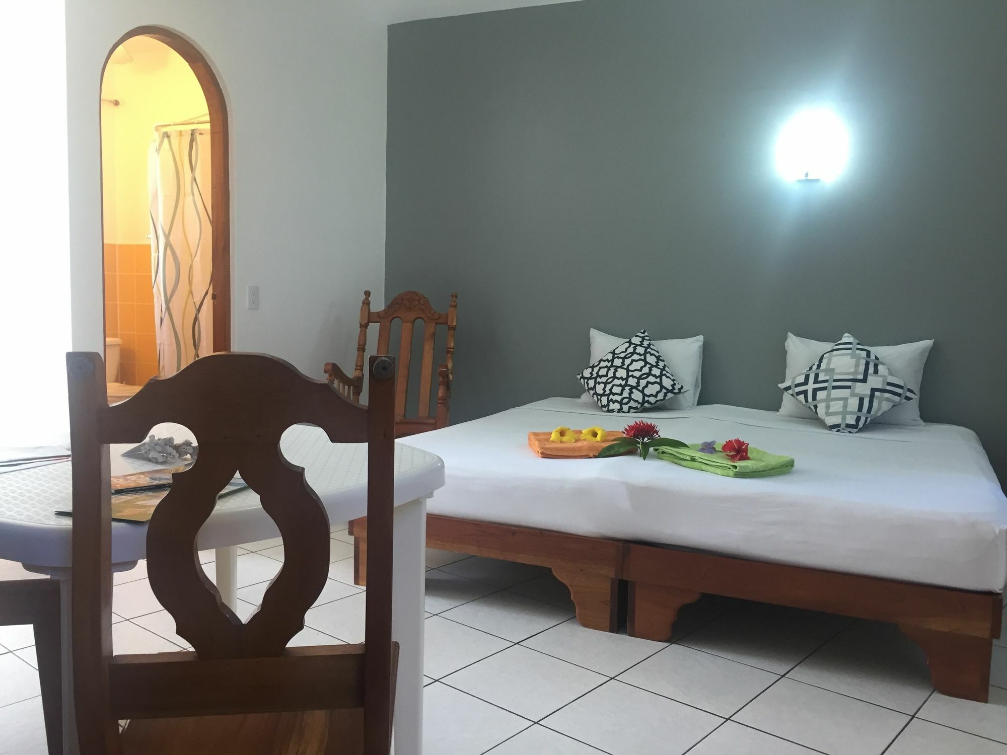 La Perlita Bed & Breakfast Jacó Eksteriør bilde